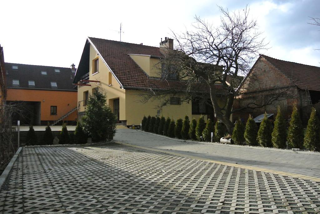 Penzion U Reky Vojkovice  Bagian luar foto