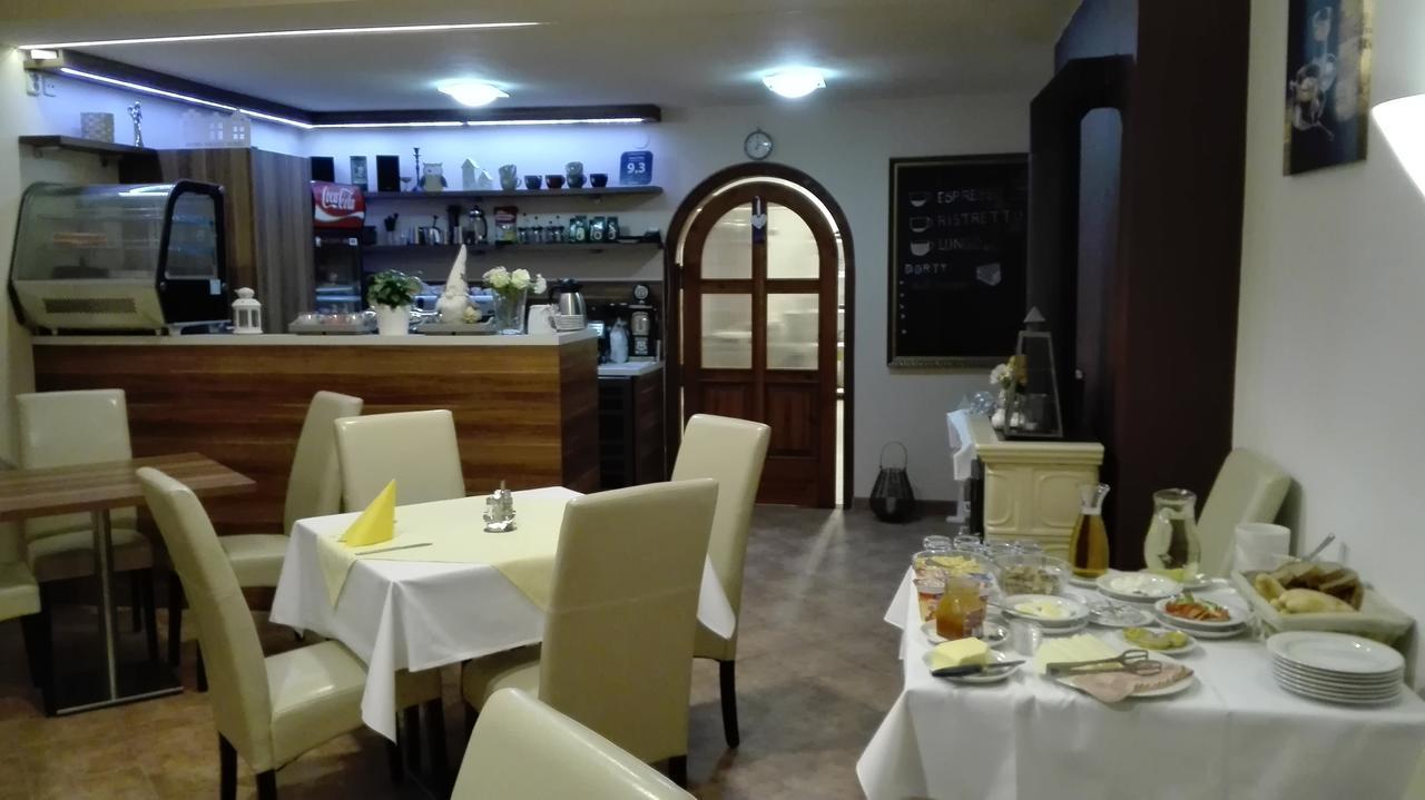 Penzion U Reky Vojkovice  Bagian luar foto